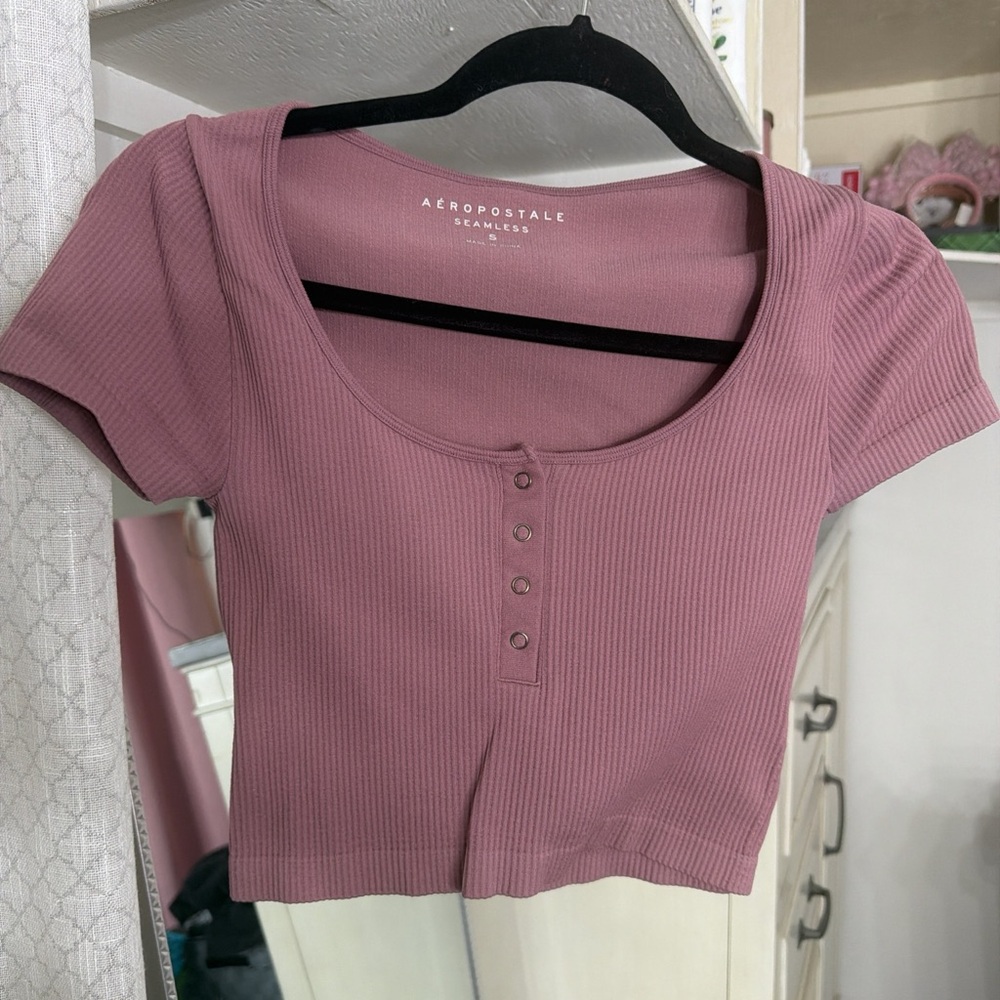 Aeropostale Women's Dusty Pink Ribbed Crop Top